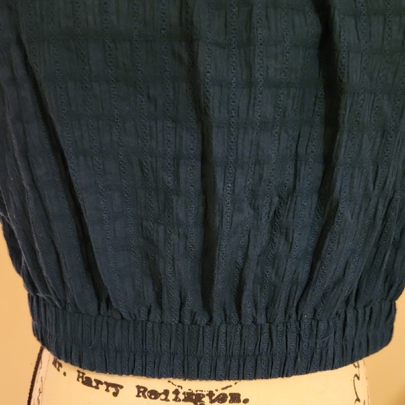 Elegant Black Women's Top - Picture 7 of 7